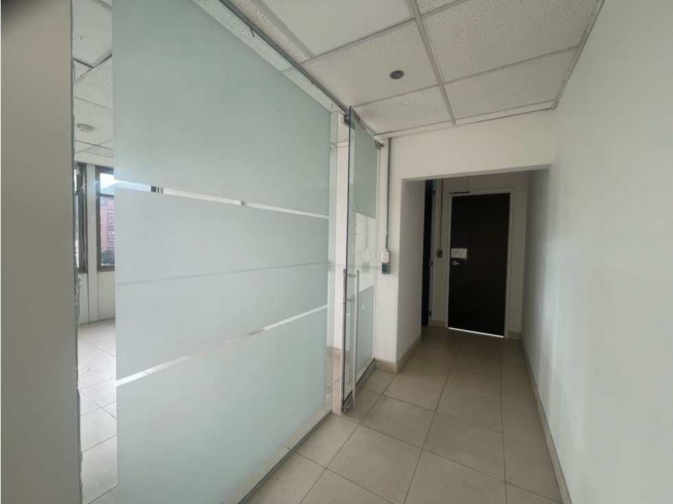 RENTO OFICINA EN EL CENTRO DE BOGOTÀ EN PRESTIGIOSO EDIFI — foto 3