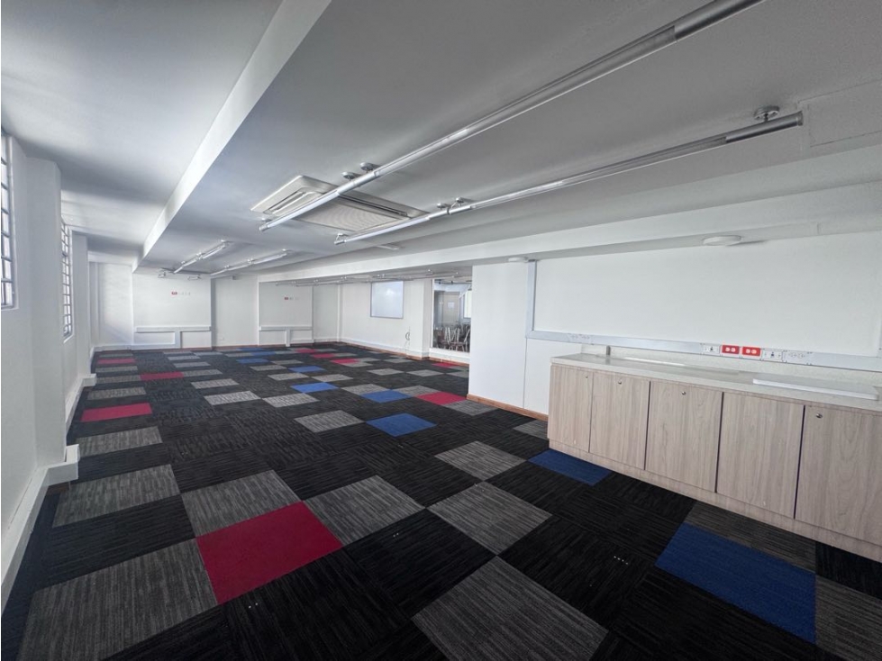 Arriendo oficinas en unilago — foto 6