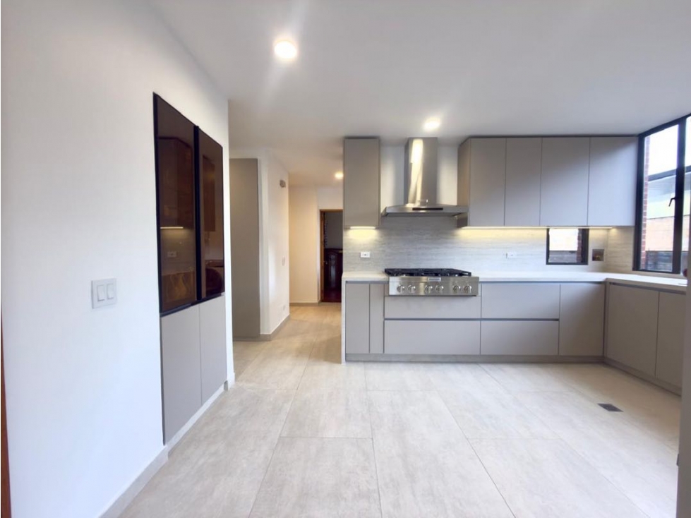 Arriendo penthouse en Nogal