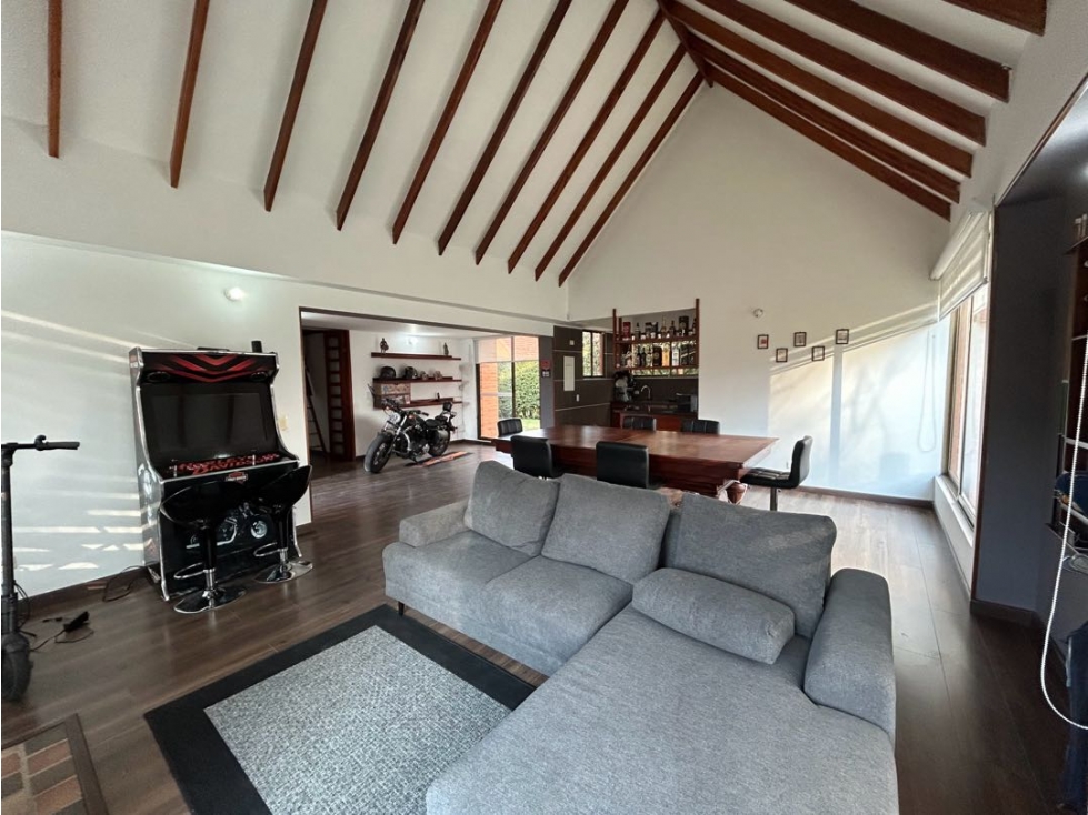 Vendo casa de un piso con amplia zona verde. Conjunto Exclusivo — foto 4
