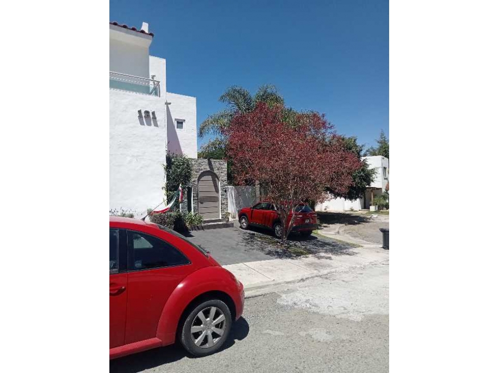 RESIDENCIA BOSQUES TRES MARIAS — foto 2
