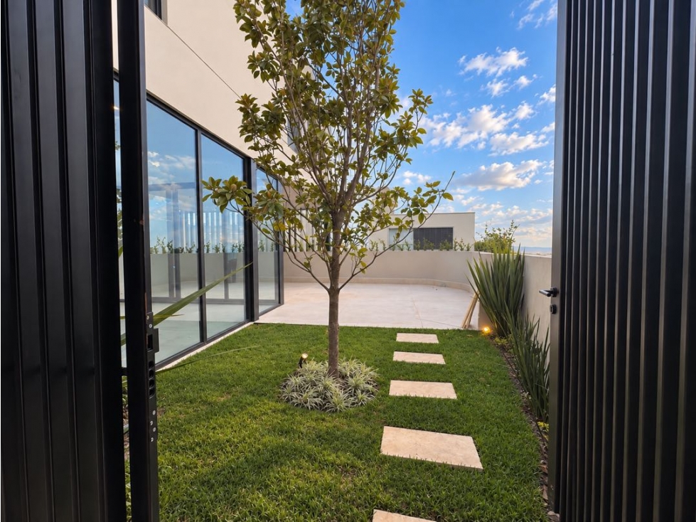 Residencia de Diseño Moderna en Esquina Cumbres Elite Premier - 4