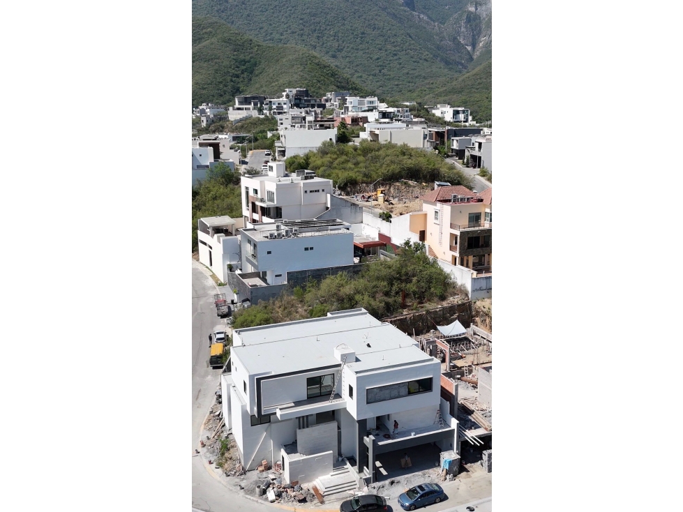 Residencia de lujo en Venta en Sierra Alta 9° Sec. — foto 2