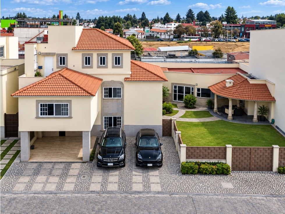 Residencia de Lujo en Venta en Metepec, Av. Tecnológico Gran Jardín