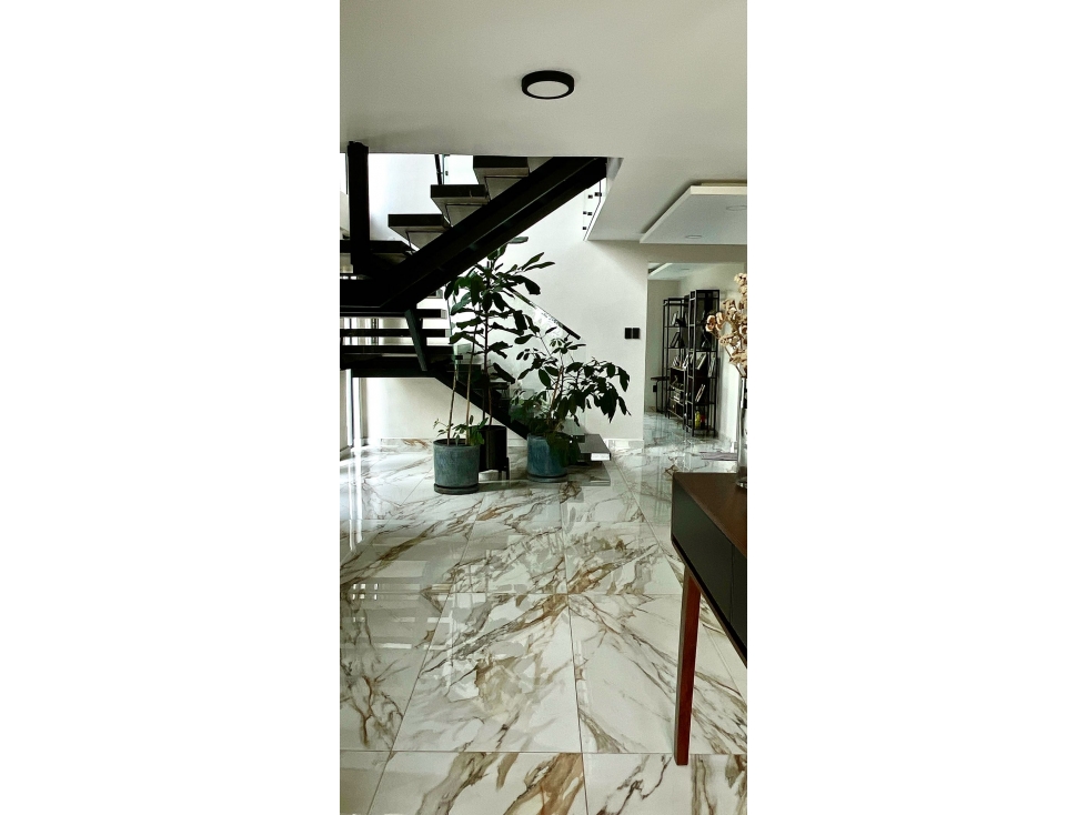 Residencia en Ciudad Satélite Remodelada y lista para Habitar - 1