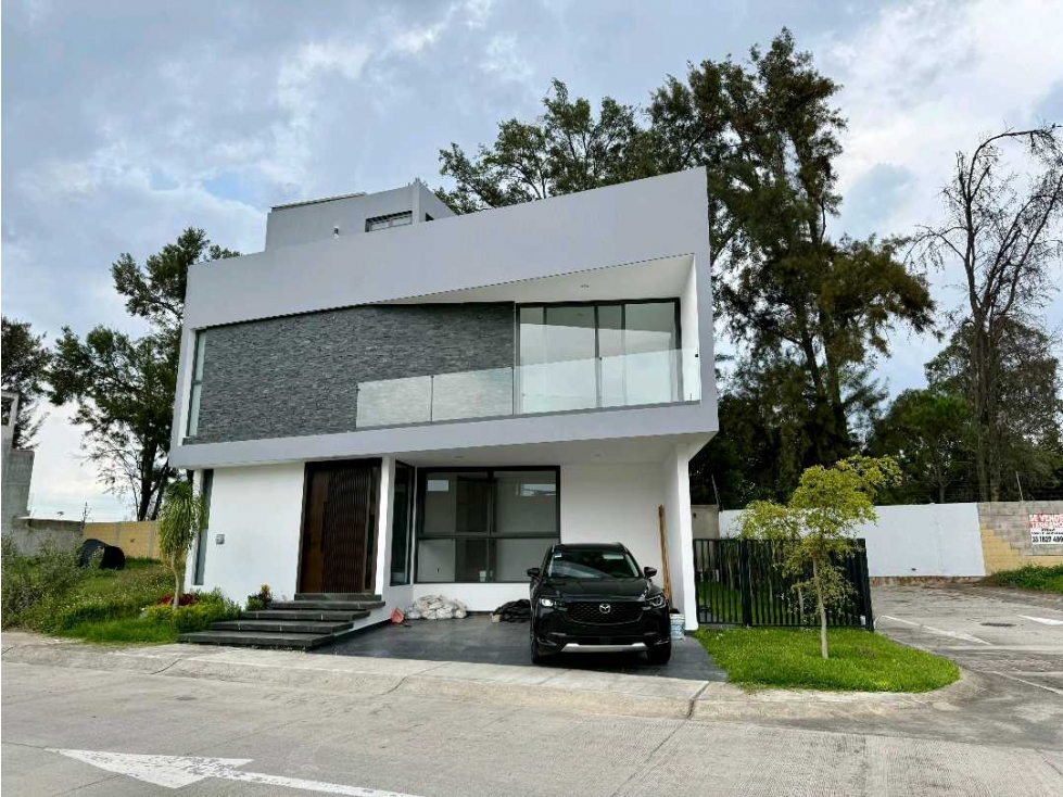 Residencia en coto valle imperial zapopan