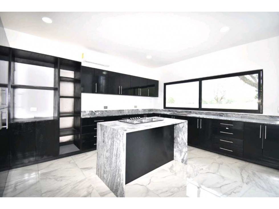 Residencia en Renta 3 Recámaras 4.5 Baños Alberca Propia Nvo. Altozano — foto 6
