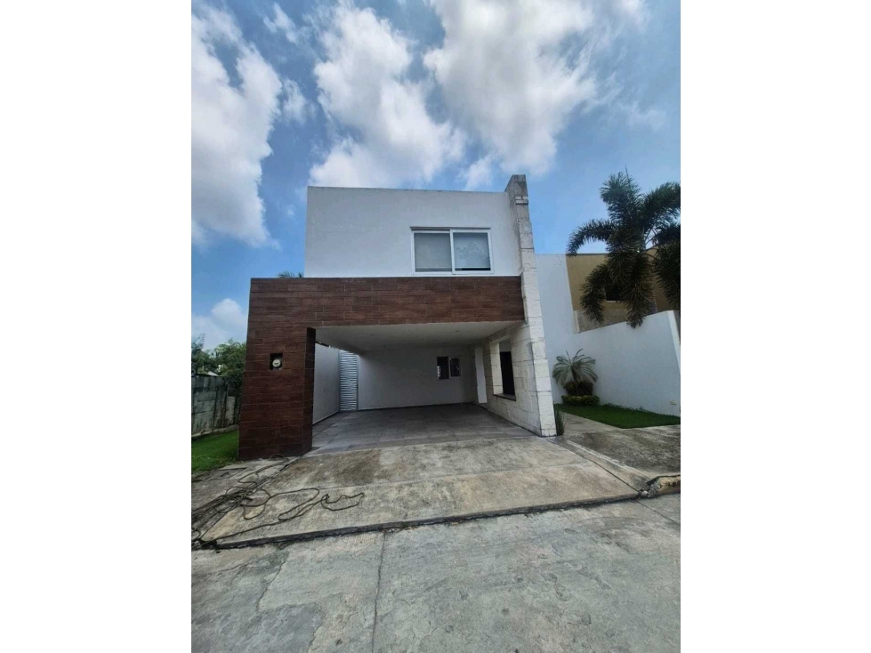 Residencia en Venta 3 Recámaras 3.5 Baños Garaje p/2 Autos El Country
