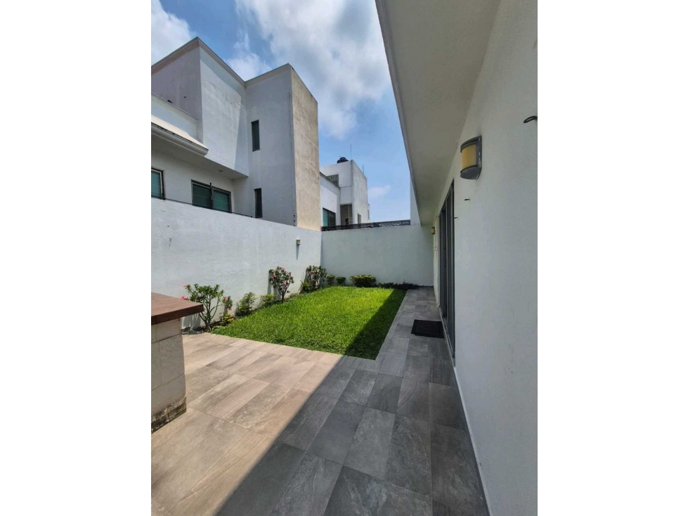 Residencia en Venta 3 Recámaras 3.5 Baños Garaje p/2 Autos El Country — foto 4