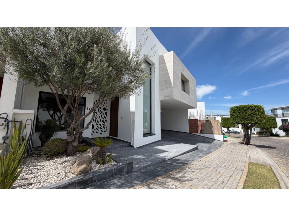 Casa de Lujo en venta en Parque Cairo: Rec. en PB y Roof Garden — foto 2