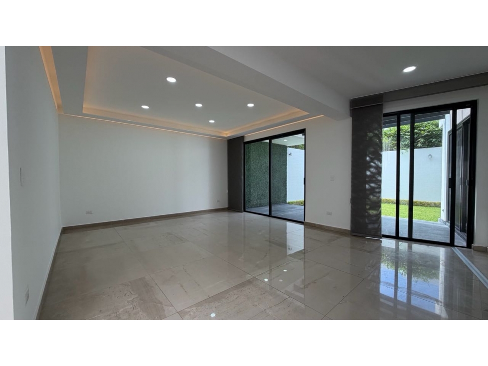 Casa de Lujo en venta en Parque Cairo: Rec. en PB y Roof Garden — foto 3