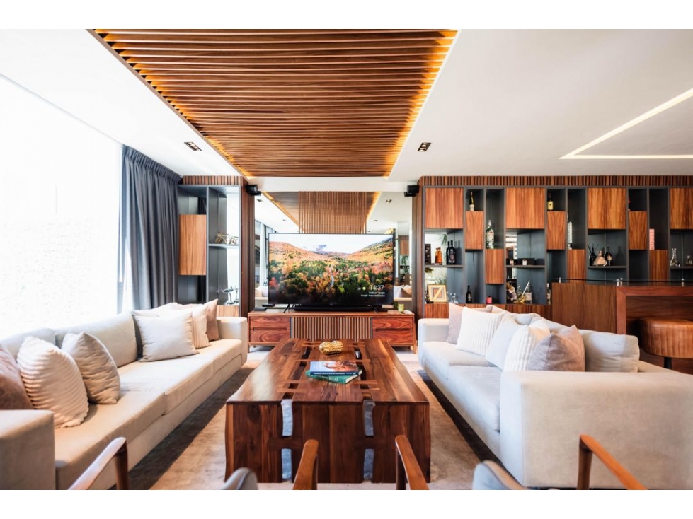 Casa en venta con 526 mts en vía Atlixcayotl. Residencial San Angel — foto 2