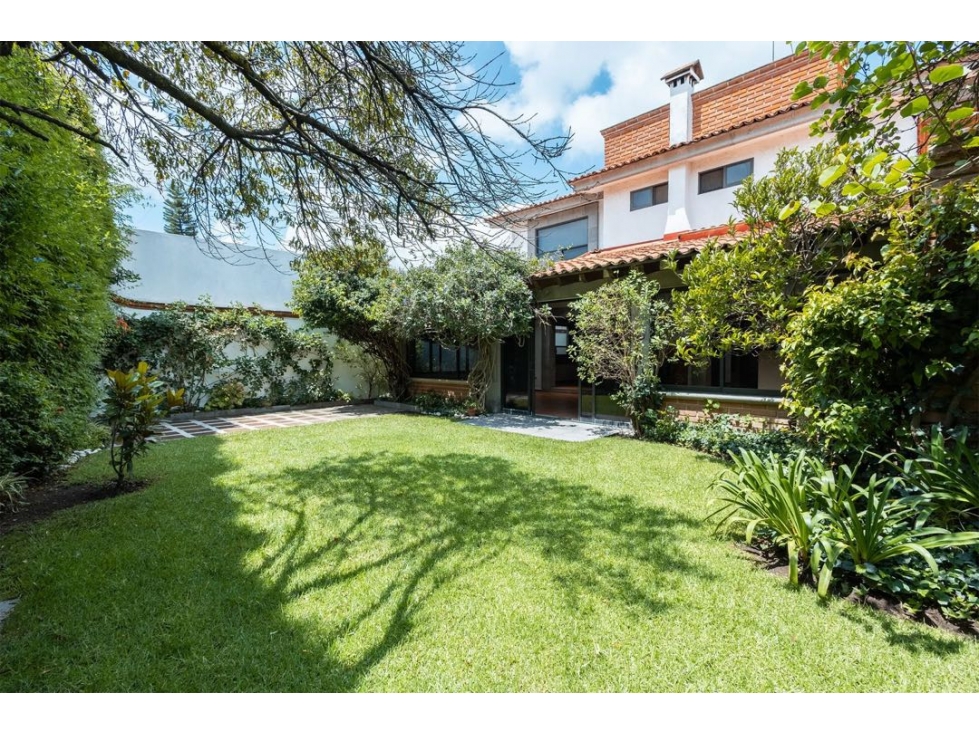 Residencia en venta en Campestre Morillotla cerca de la UDLA!
