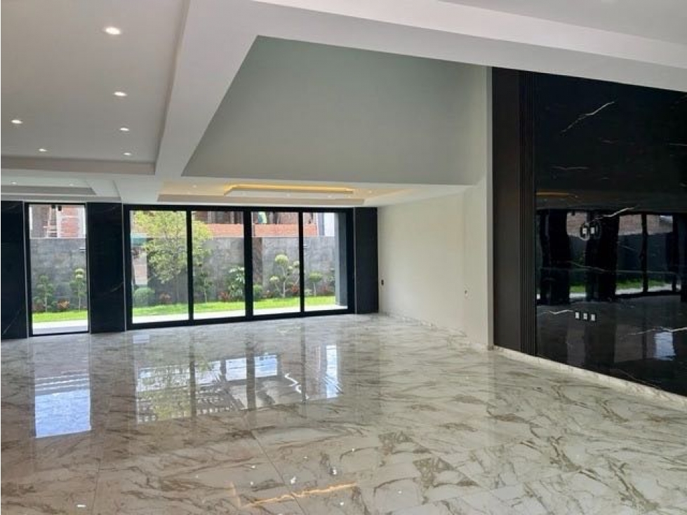 Residencia en venta en fraccionamiento Lagos - 4