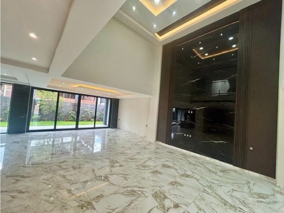 Residencia en venta en fraccionamiento Lagos - 5