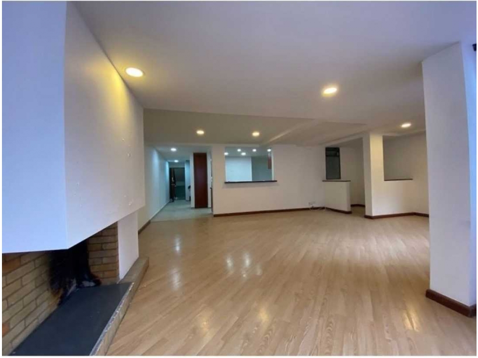 ROSALES REMODELADO VENTA APTO 110M2, 2 NIVELES, 2 HAB, 1.5 BAÑOS $700M