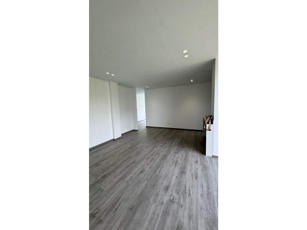 SC SE RENTA APARTAMENTO EN PINARES — foto 4