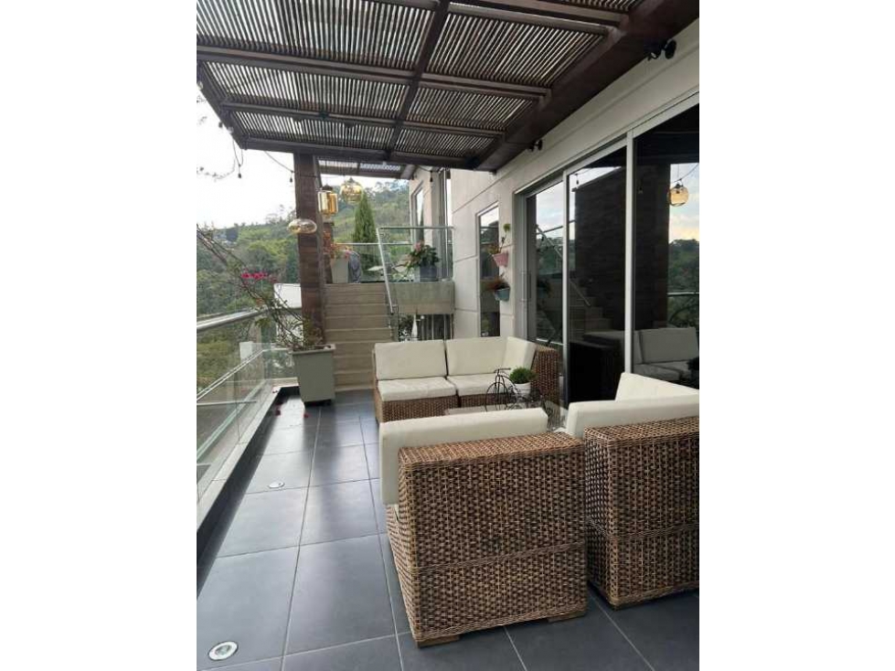 Sabaneta te espera / Casa De Lujo a $2.3MM En La Doctora — foto 2