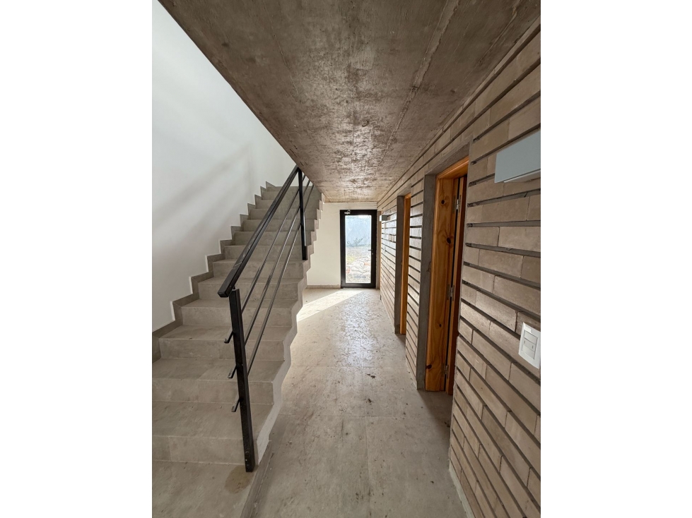 Salón comercial A ESTRENAR s/importante Avenida !!!! - 5