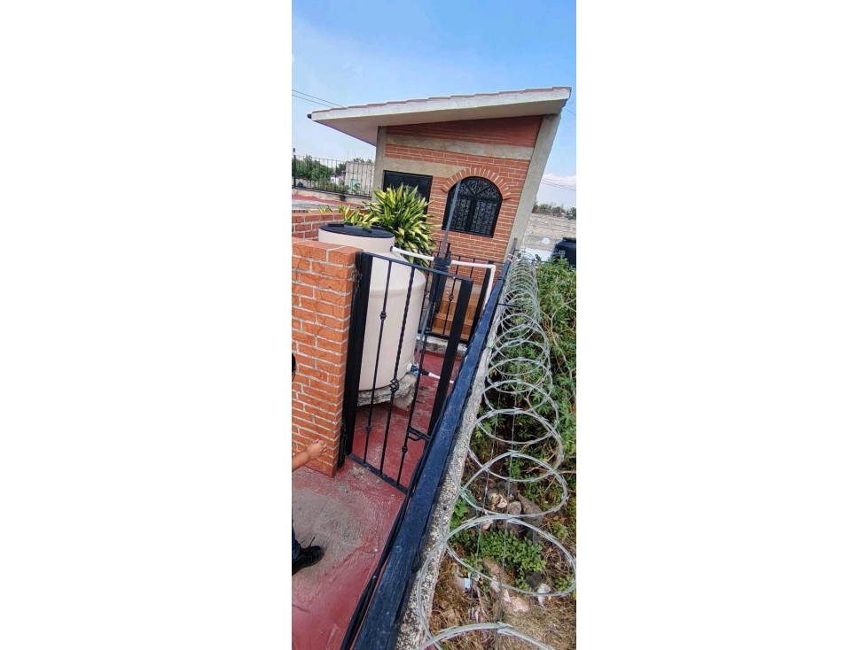 SALÓN DE EVENTOS CON LOCAL COMERCIAL EN ESQUINA EN VENTA TLAQUEPAQUE - 2