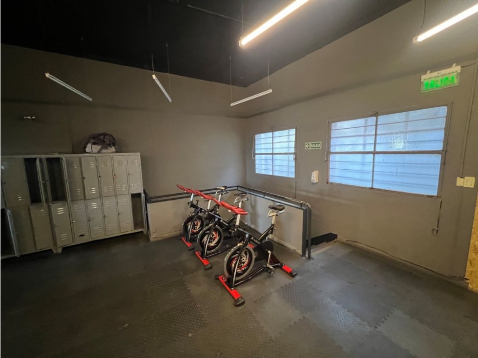 SALON COMERCIAL en Pleno centro !!!! (1er. Piso) 598 Mts2 ! - 6