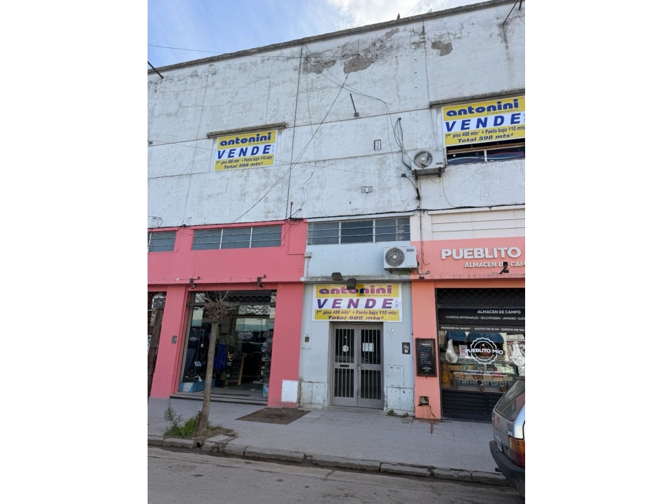 SALON COMERCIAL en Pleno centro !!!! (1er. Piso) 598 Mts2 ! - 2