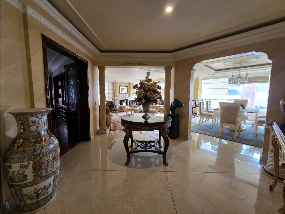 SAN PATRICIO VENDO APTO TRIPLEX 5H CON BAÑO TERRAZAS $2.800MILL — foto 2