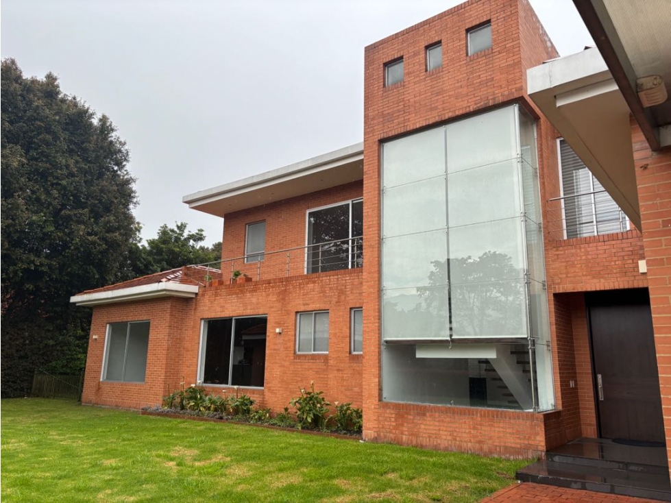 SAN SIMÓN VENTA ESPECTACULAR Y MODERNA CASA