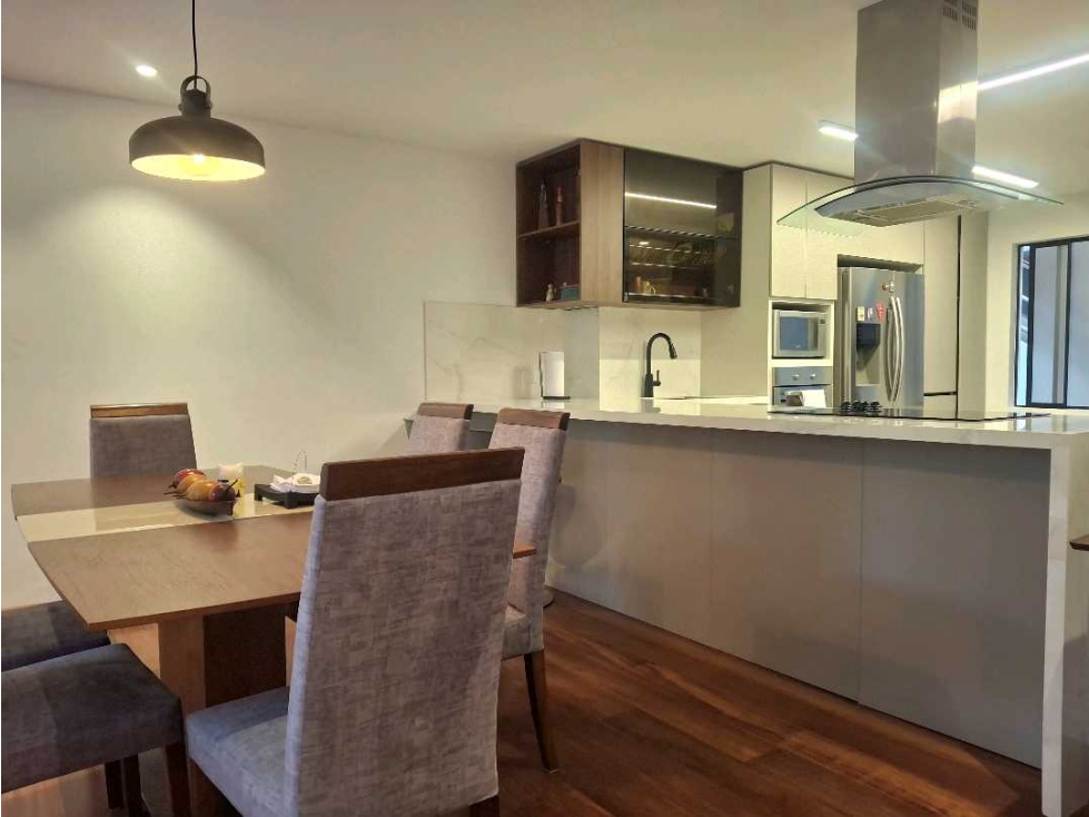 Santa Bárbara hacia Parque Vendo Apartamento totalmente remodelado