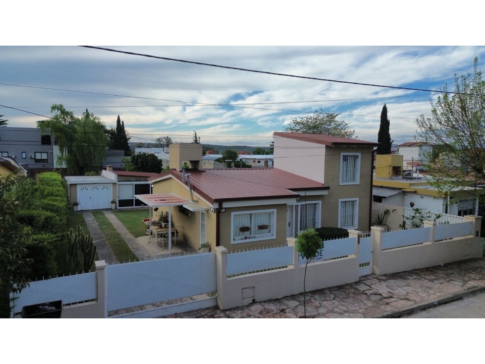 VENTA CASA APTO CRÉDITO 3 DORMITORIOS SANTA RITA CARLOS PAZ — foto 2