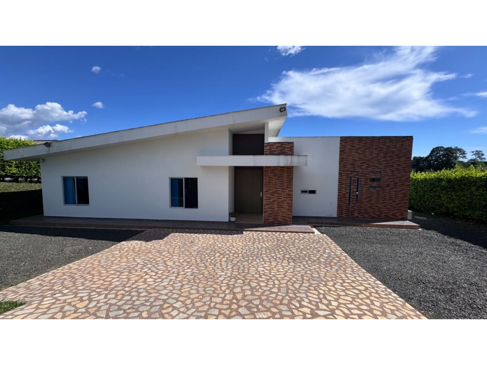 SC SE VENDE CASA CAMPESTRE EN COMBIA