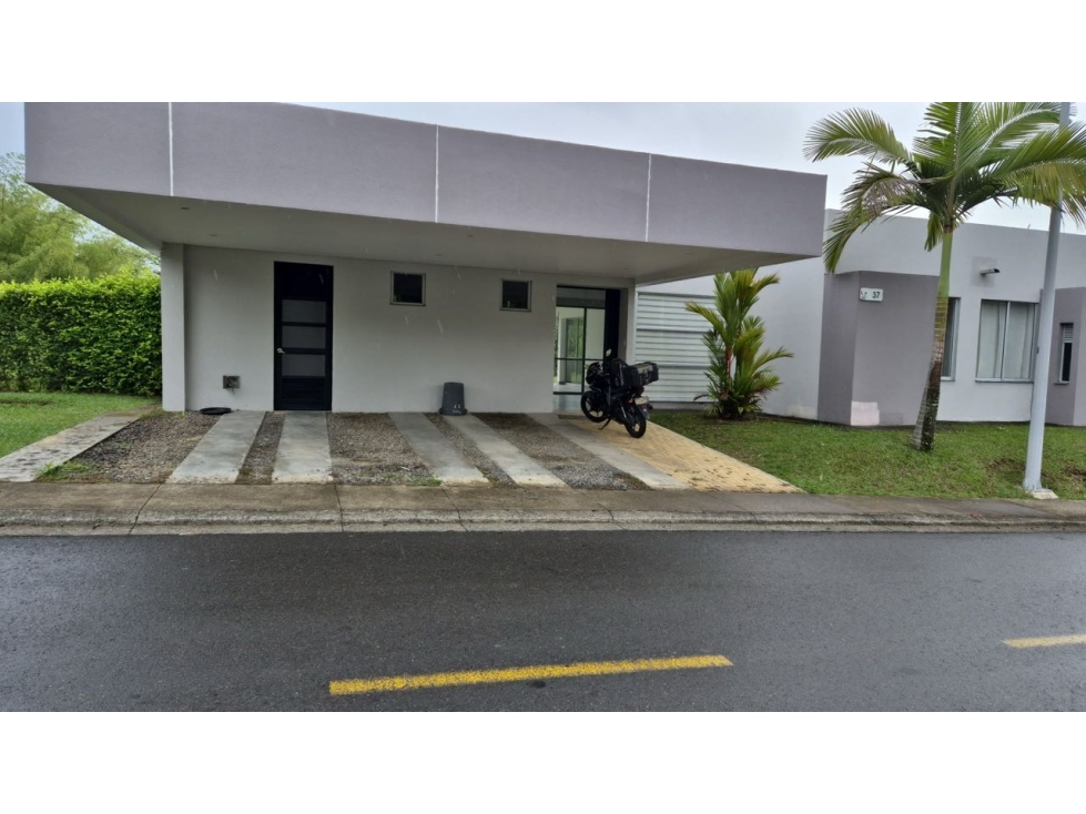 SC SE VENDE CASA SAN JOSE DE LAS VILLAS