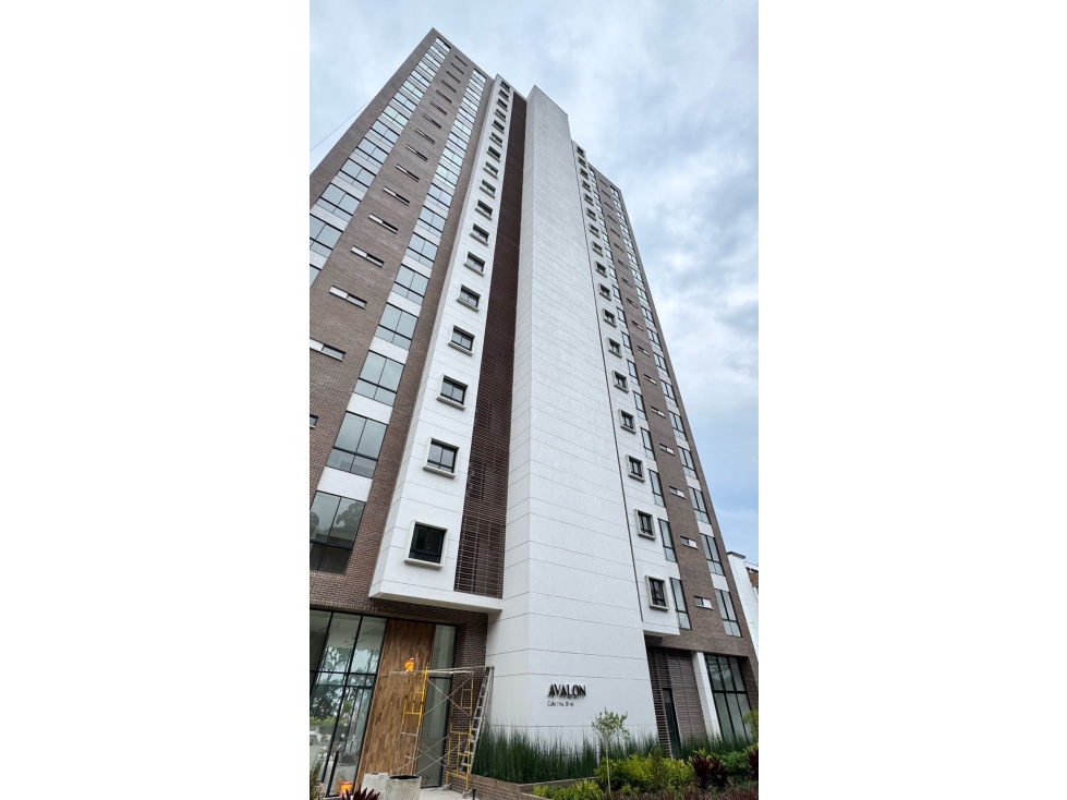 SC SE VENDE ESPECTACULAR APTO EDIFICIO NUEVO EN PINARES