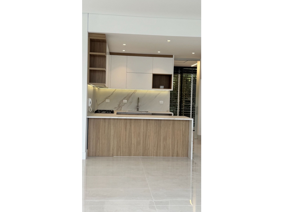 SC SE VENDE ESPECTACULAR APTO EDIFICIO NUEVO EN PINARES — foto 3