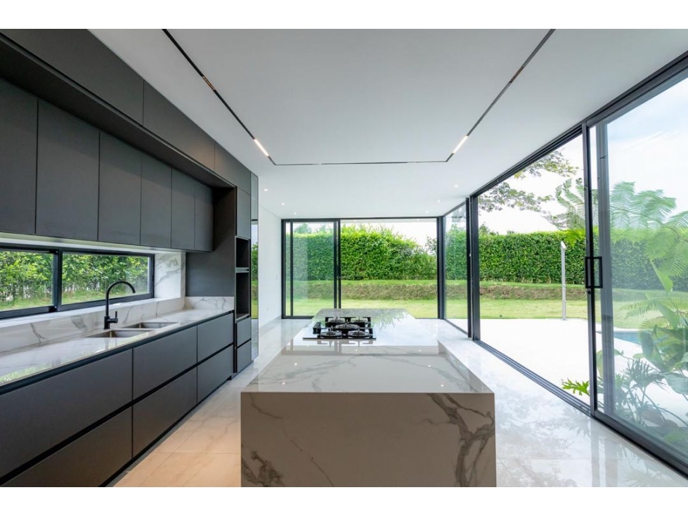 SC SE VENDE ESPECTACULAR CASA EN MALABAR — foto 2