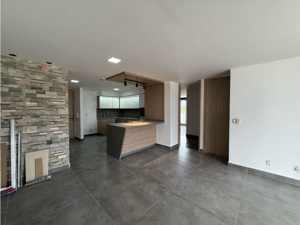 SE VENDE APARATAMENTO EN EL BARRIO LAURELES — foto 2
