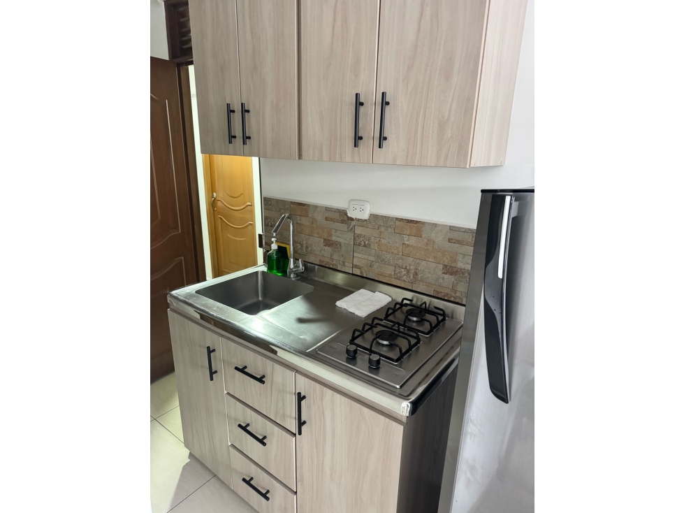 SE ALQUILA APARTAESTUDIO AMOBLADO CENTRAL EBR — foto 6