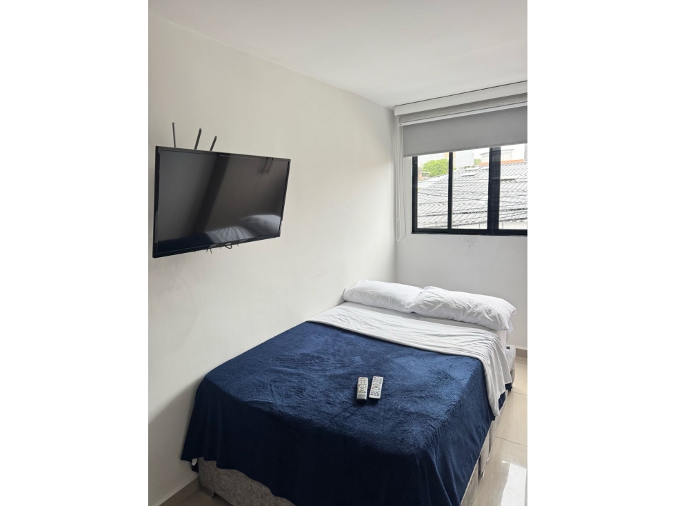 SE ALQUILA APARTAESTUDIO AMOBLADO CENTRAL EBR