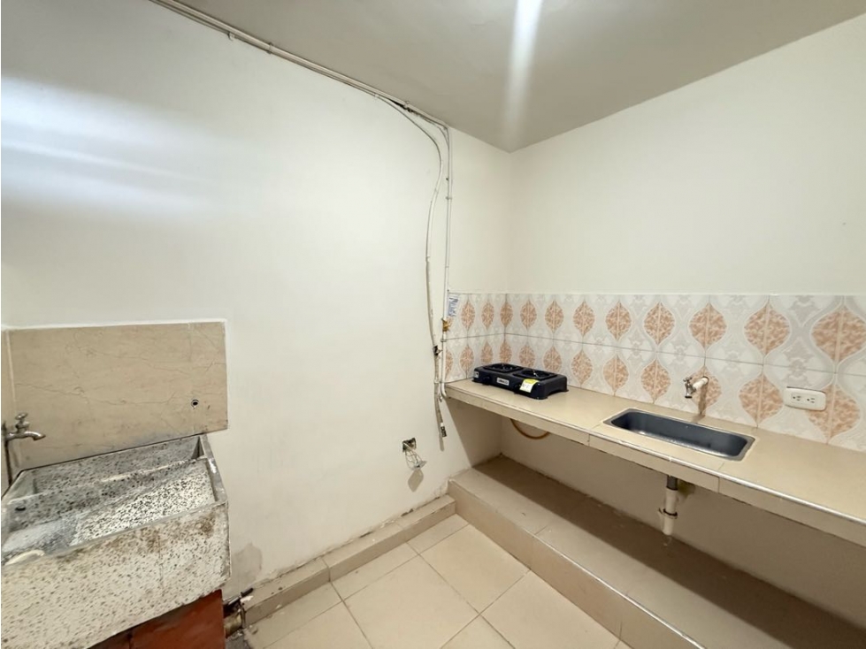 SE ALQUILA APARTAESTUDIO DOS AMBIENTES SEGUNDO PISO EL JARDIN — foto 6