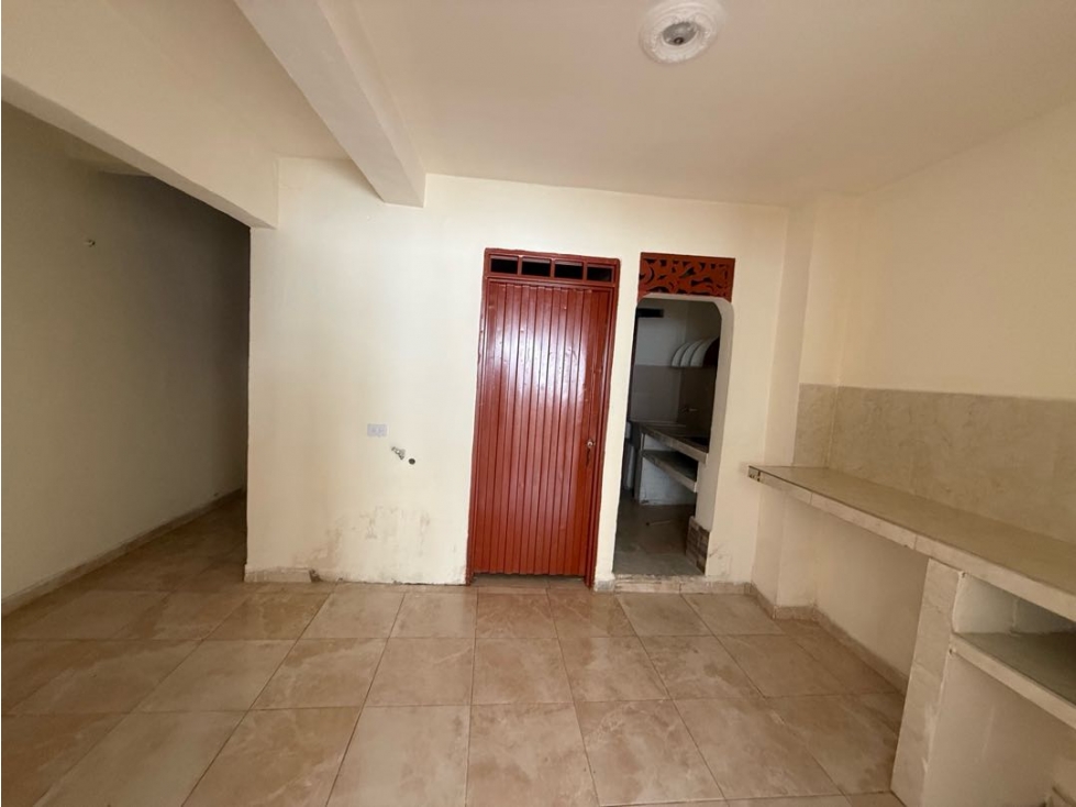 SE ALQUILA APARTAESTUDIO DOS AMBIENTES PRIMER PISO EL JARDIN — foto 2