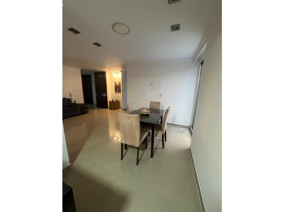 SE ALQUILA APARTAMENTO DE TRES HABITACIONES EN ALAMOS — foto 3