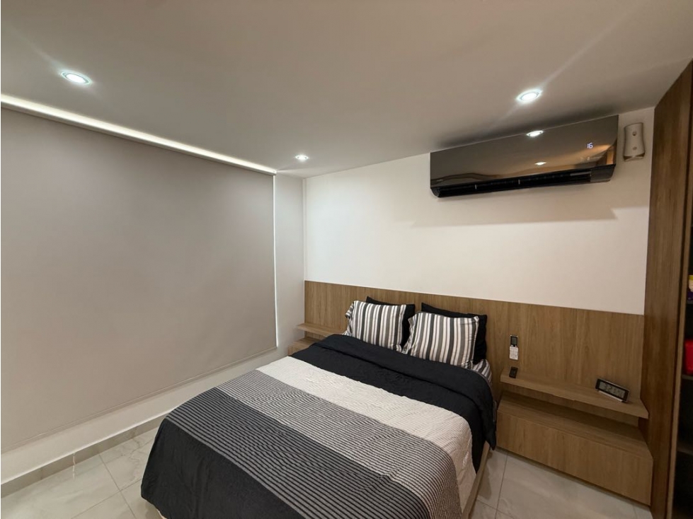 SE VENDE APARTAESTUDIO REMODELADO DE LUJO Y AMOBLADO EN EL REFUGIO — foto 3