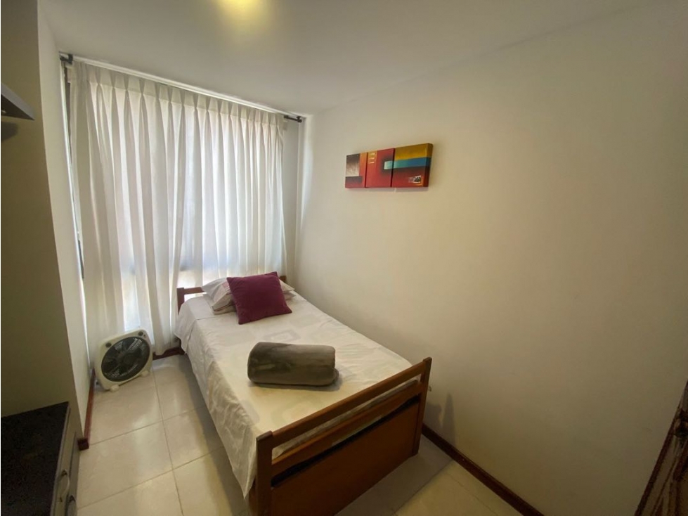 SE ALQUILA APARTAMENTO AMOBLADO DE 3 HABITACIONES — foto 4