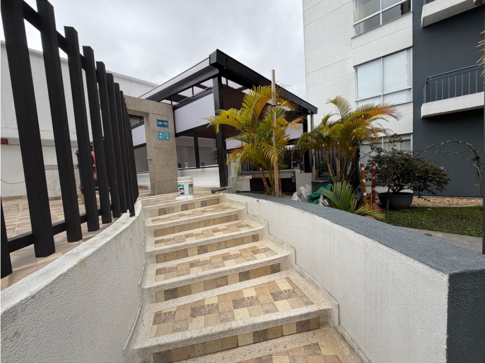 SE ALQUILA APARTAMENTO CIRCUNVALAR-PEREIRA — foto 3