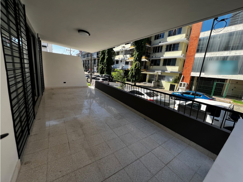 SE ALQUILA APARTAMENTO CON TERRAZA EN EDIFICIO TEQUENDAMA, OBARRIO — foto 3
