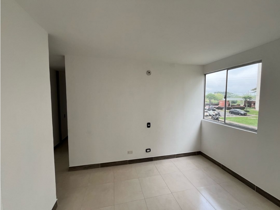 SE ALQUILA APARTAMENTO CR NARANJOS MZ 2 — foto 3