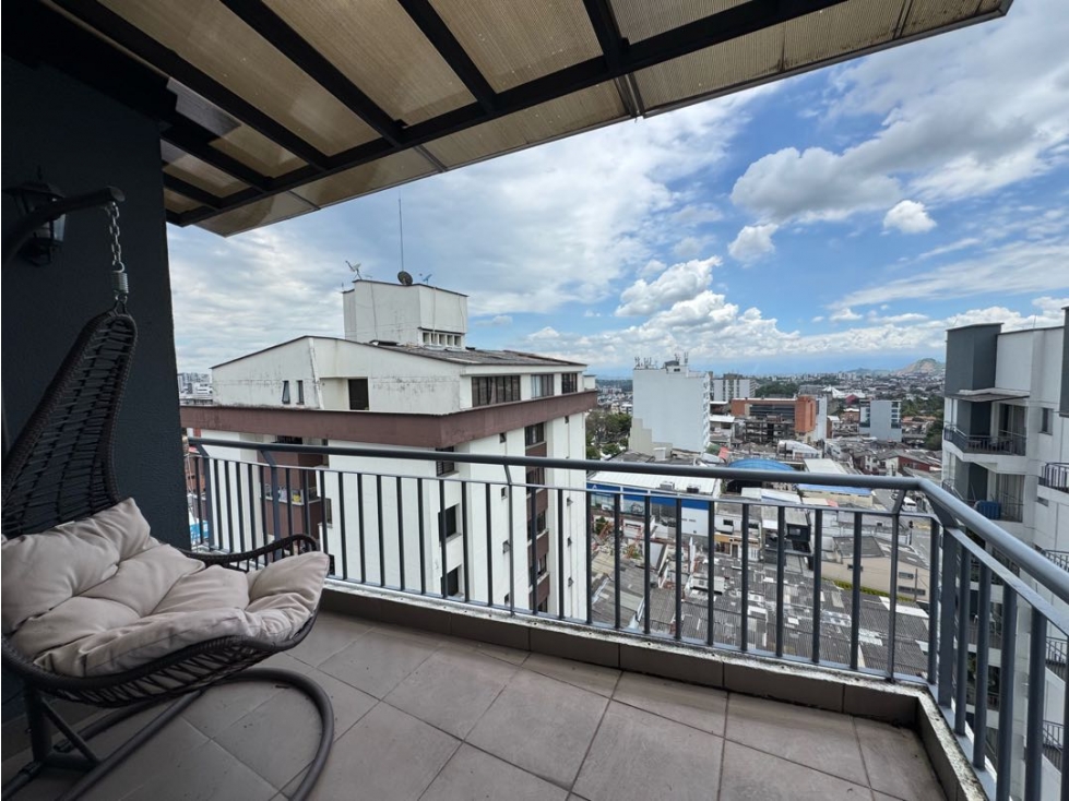 SE ALQUILA APARTAMENTO DE TRES HABITACIONES AV CIRCUNVALAR — foto 3