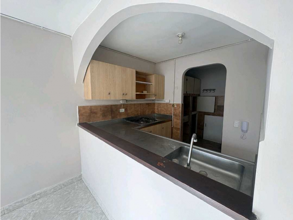 Se alquila apartamento duplex en arriendo en calazans — foto 4