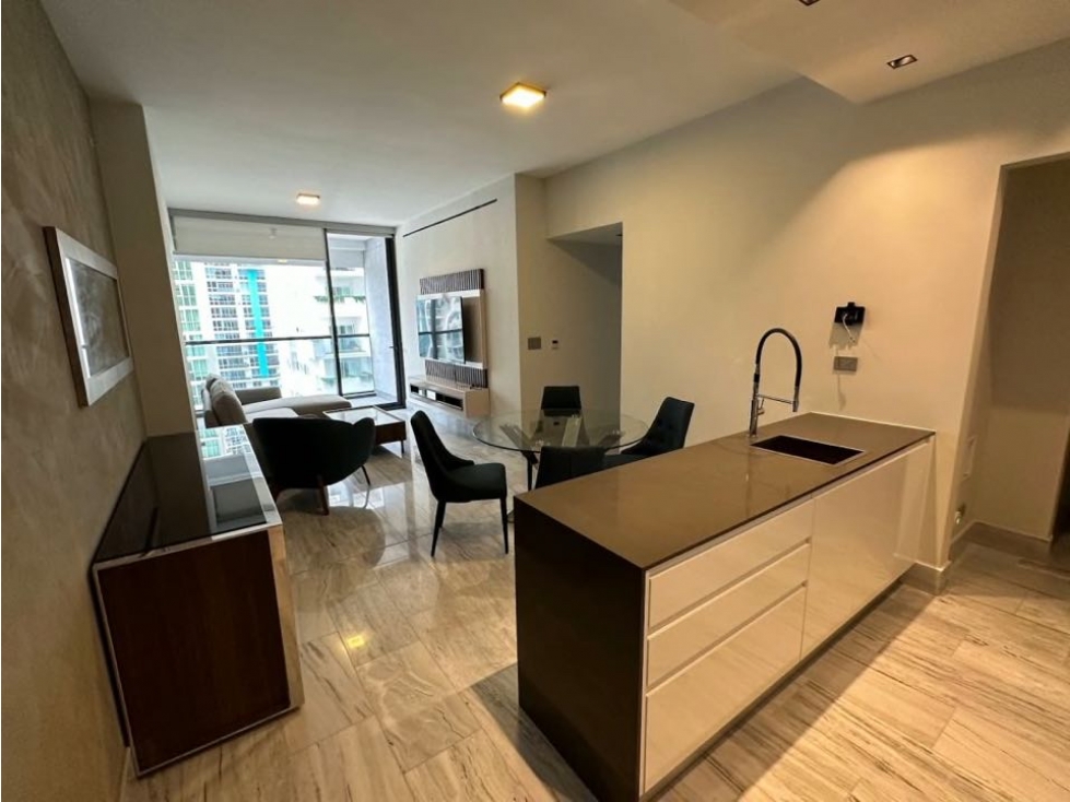 SE ALQUILA APARTAMENTO EN BELLA VISTA — foto 2