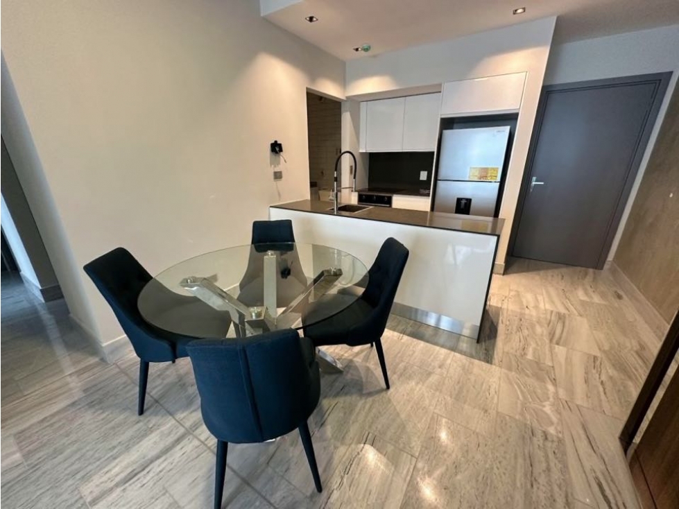 SE ALQUILA APARTAMENTO EN BELLA VISTA — foto 4